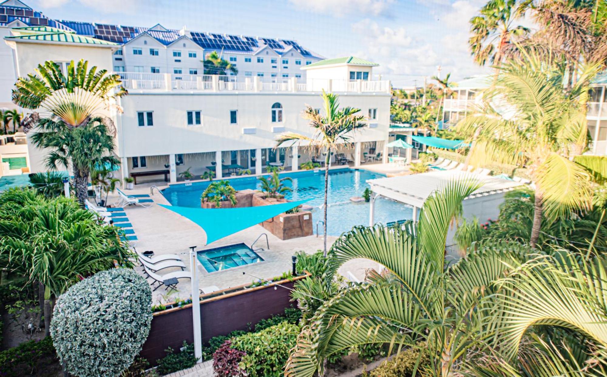 Seven Mile Beach Resort George Town Extérieur photo