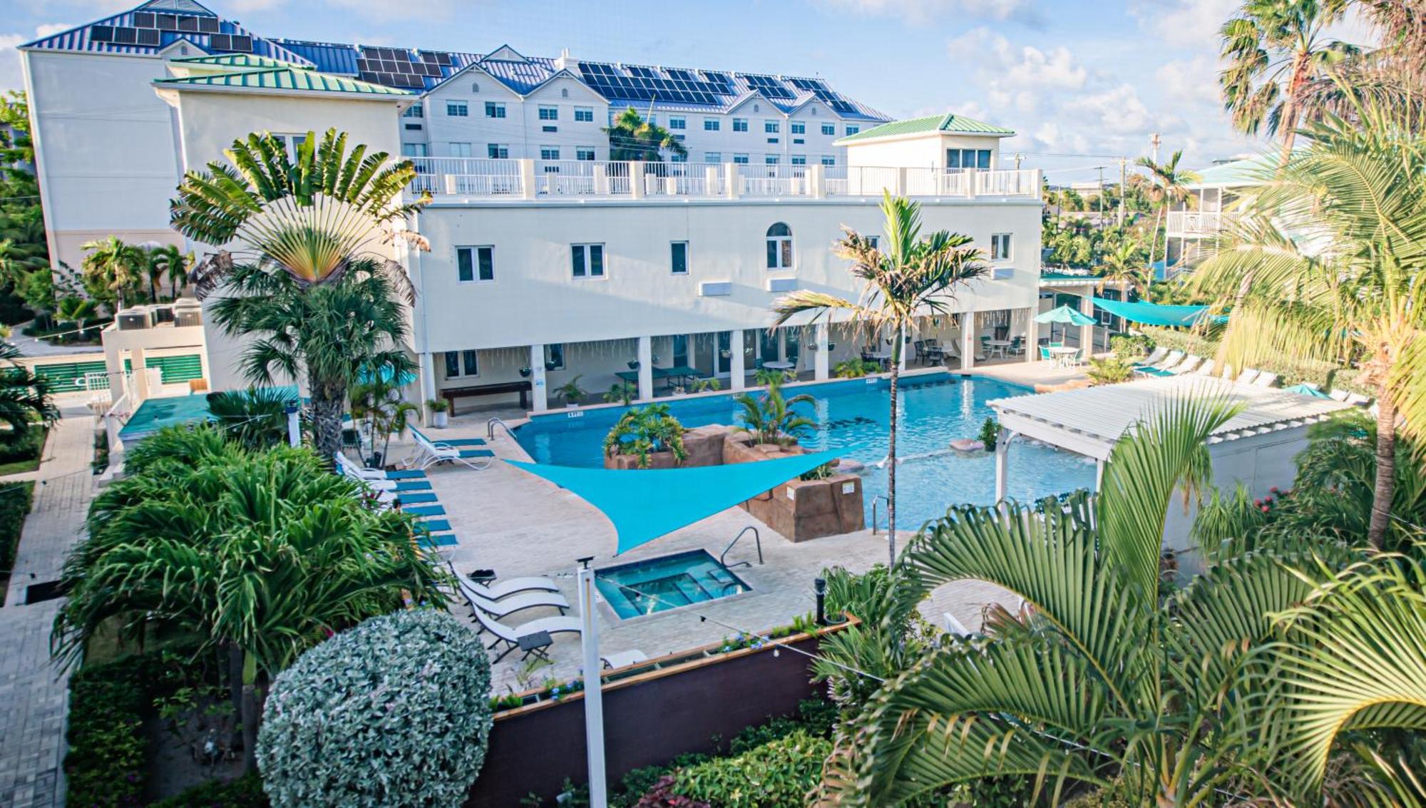 Seven Mile Beach Resort George Town Extérieur photo