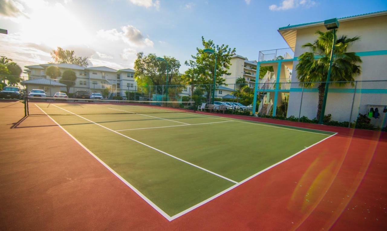 Seven Mile Beach Resort George Town Extérieur photo